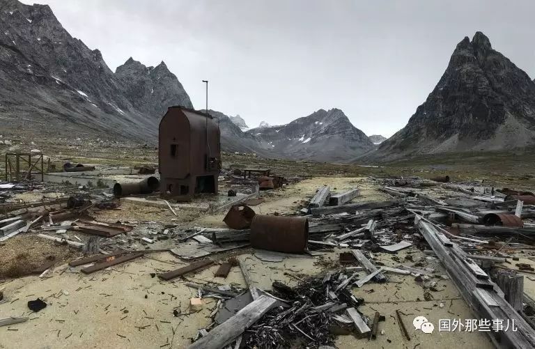 格陵兰岛冰层下的美军秘密基地，揭示冷战遗产与现代战略考量，格陵兰岛冰层下的美军秘密基地，冷战遗产与现代战略揭秘