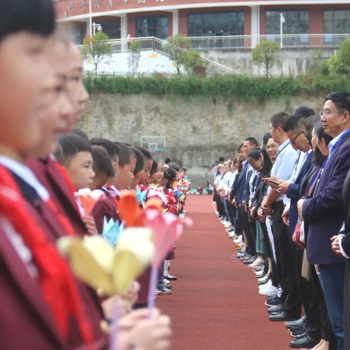 教师节最暖心十句话，赞美与感激的温馨表达，教师节最暖心祝福语，十句赞美与感激的温馨表达