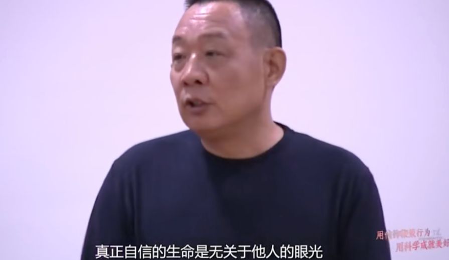 关于于东来的癌症传闻，真相究竟如何？，于东来的癌症传闻真相揭秘，真相究竟如何？